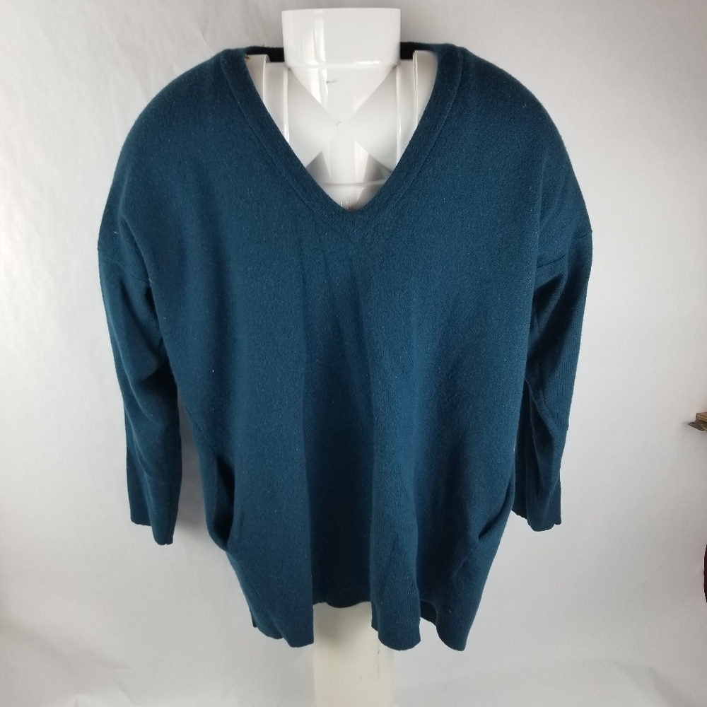 🤑 3/$20 J.Crew Merino Wool v neck sweater